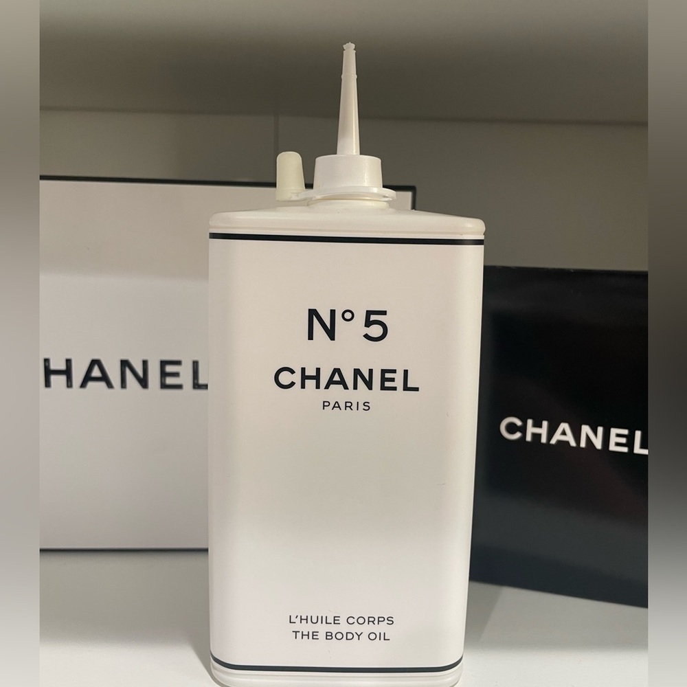 New Chanel No 5 Factory The Body Oil LIMITED EDITION - Picture 4 of 9